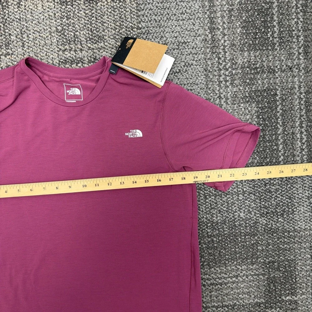 The‎ North Face Men's Small Cyber Berry Adventure Tee Short Sleeve Shirt